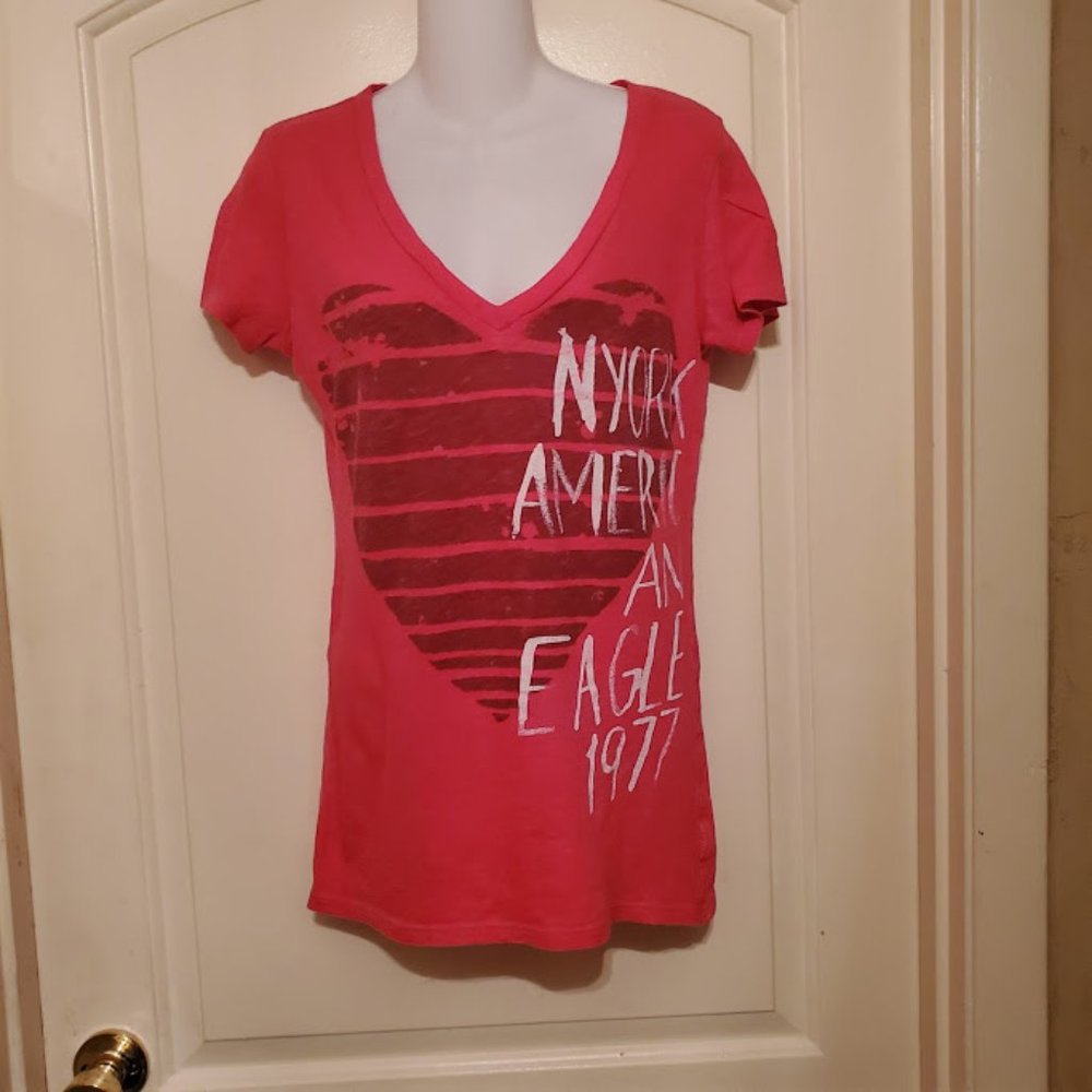 American Eagle Pink Tshirt Size SZ Medium